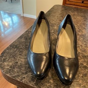 Aerosols Black Pumps